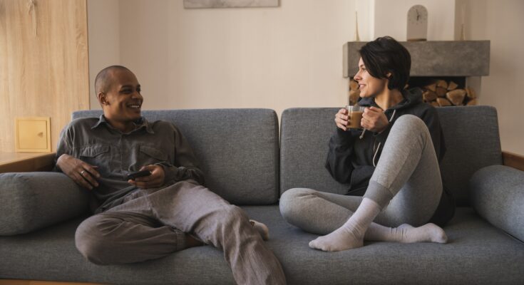 Live in Relationship in 2023 [3 Things Couples Should Know]